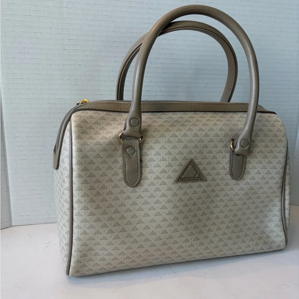 Liz Claiborne Speedy satchel‎ vintage handbag